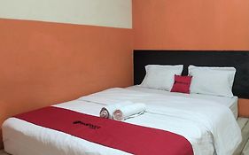 Reddoorz At Oxy Residence Manado